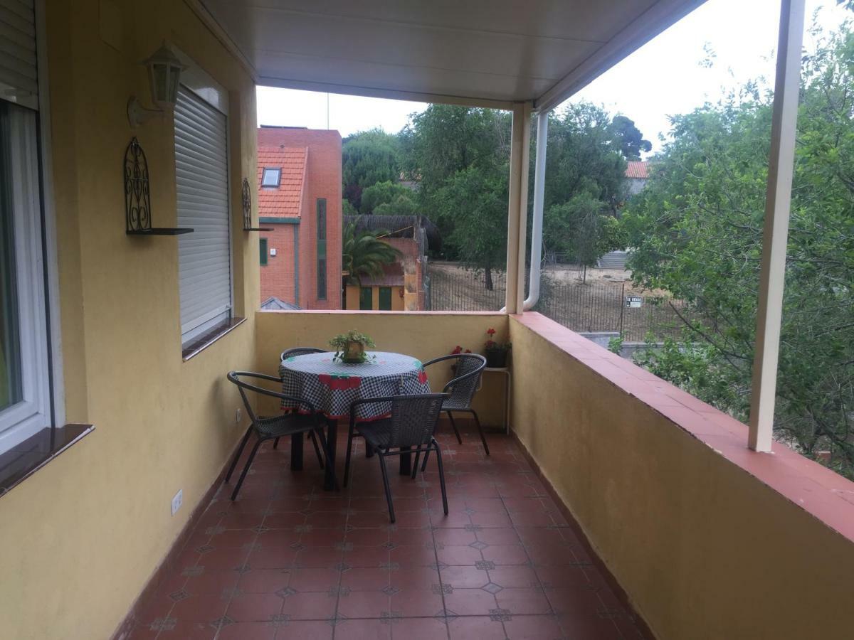 Apartamento Departamento Valera Madrid Exterior foto